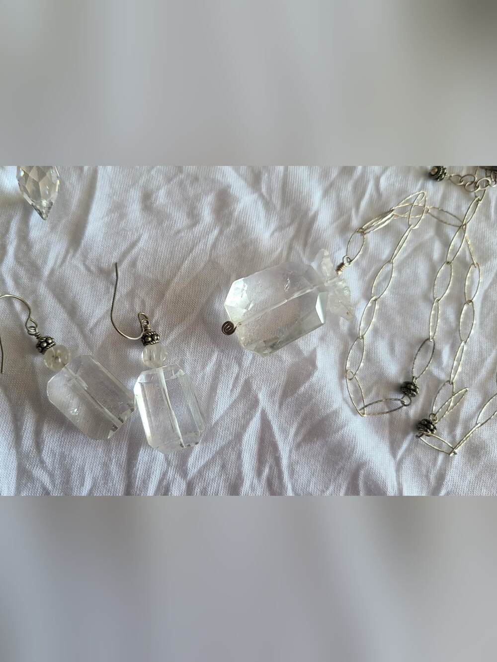 4 Handcrafted Clear Crystal and Silver Women's Necklace Set - Elegant Sparkle - Picture 5 of 6
